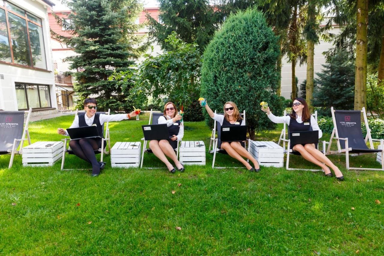 Hotel Afrodyta Business & Spa Радзеёвице Экстерьер фото